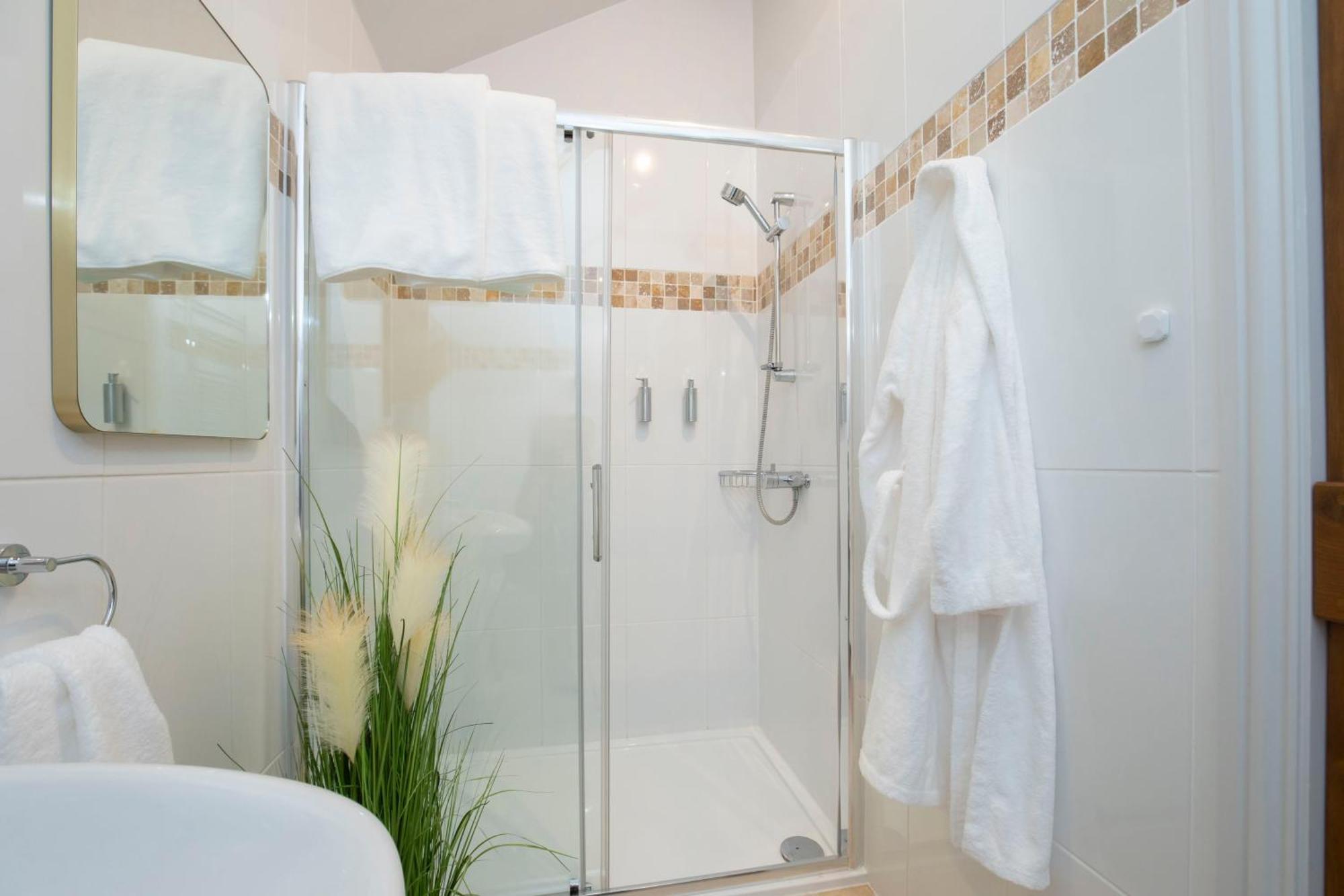 Stable Lodge - Boutique Bed & Breakfast Shurdington Exteriör bild
