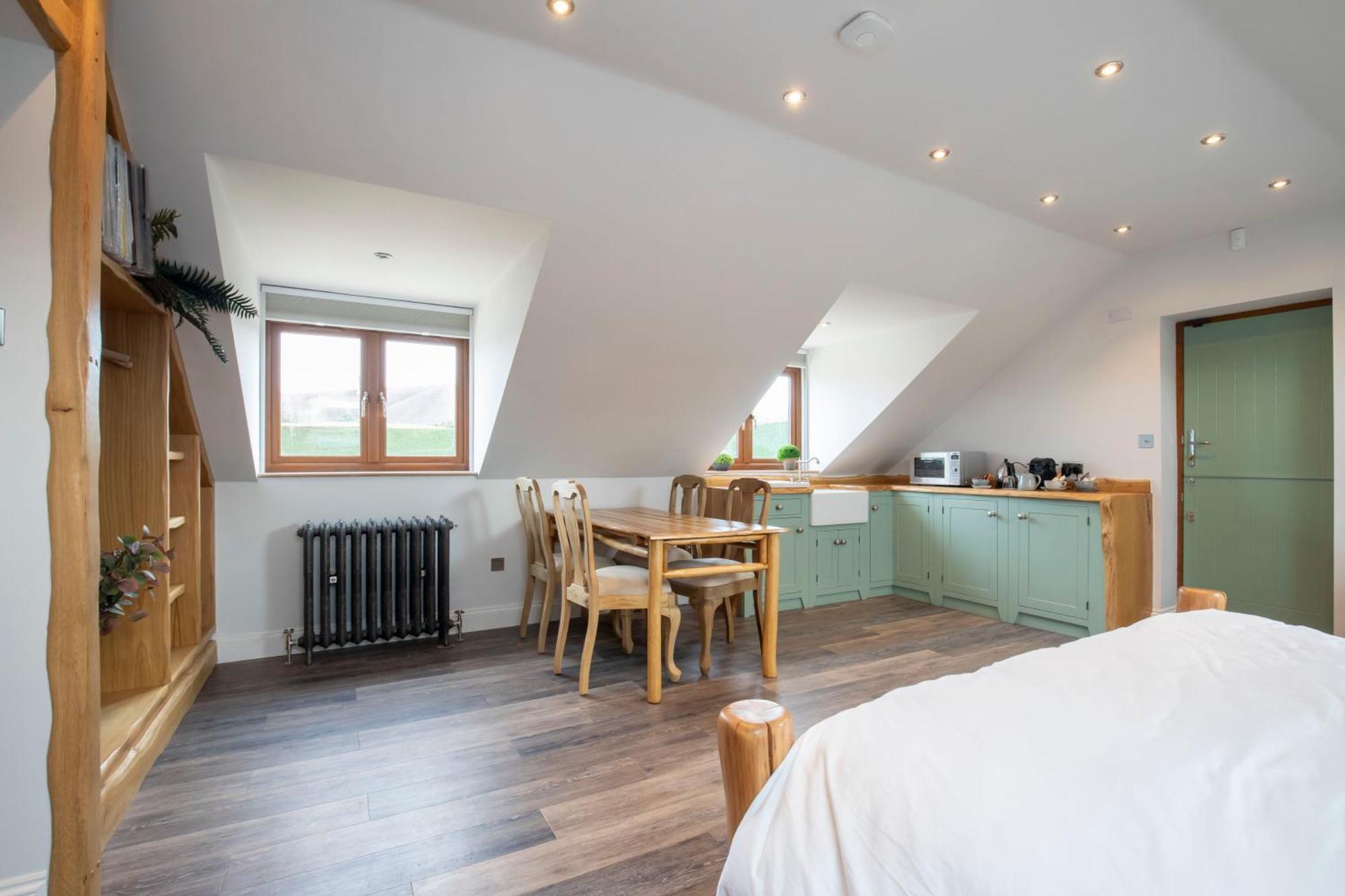Stable Lodge - Boutique Bed & Breakfast Shurdington Exteriör bild