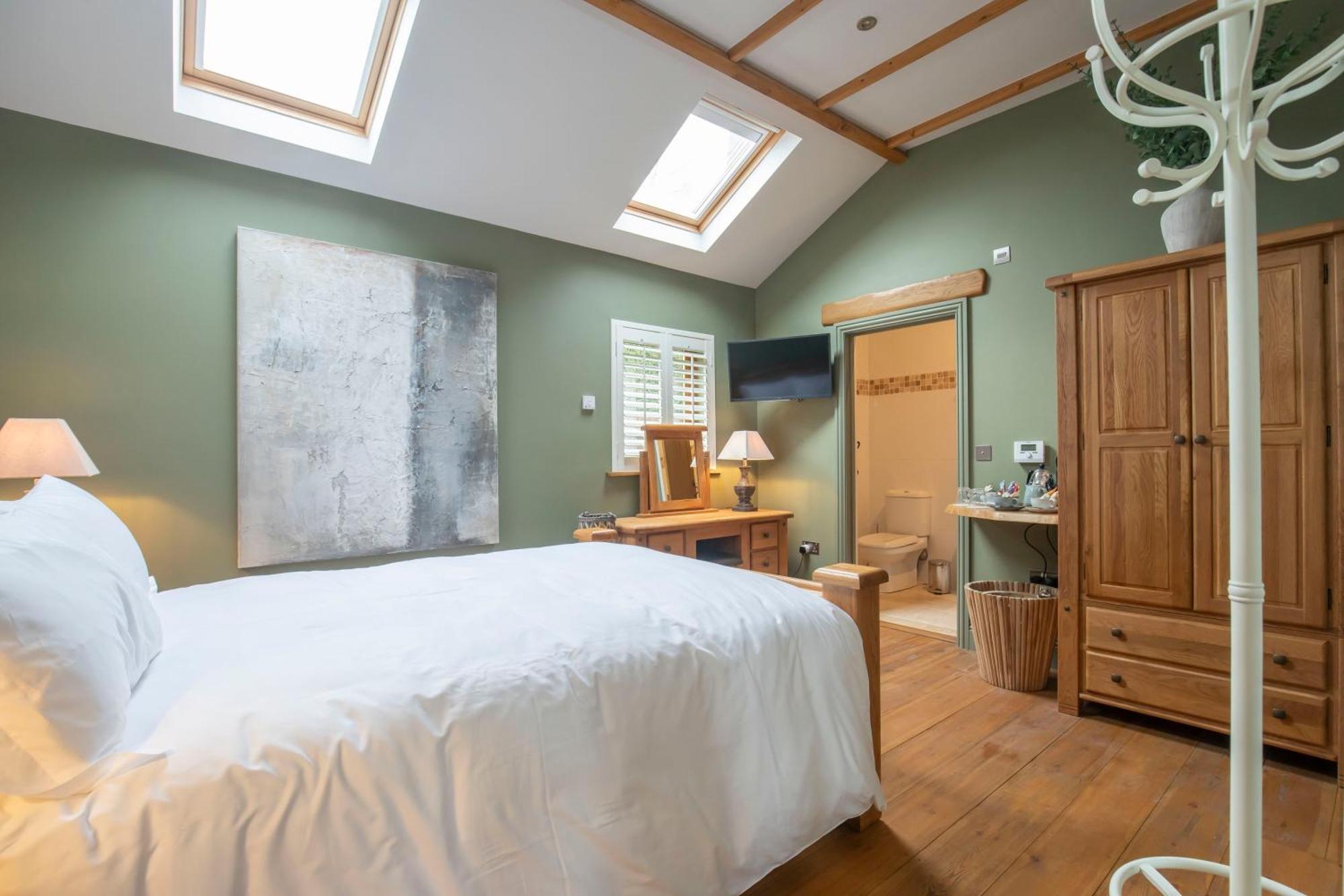 Stable Lodge - Boutique Bed & Breakfast Shurdington Exteriör bild