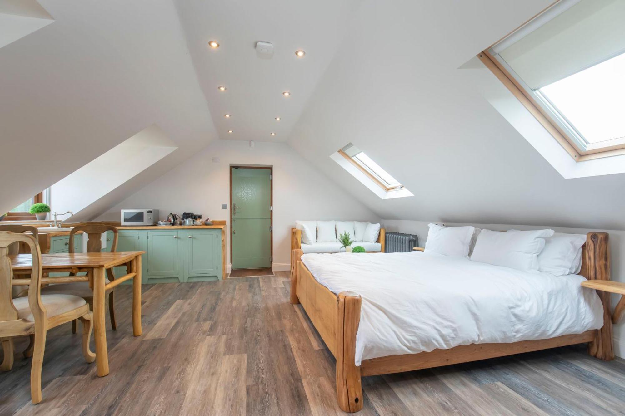 Stable Lodge - Boutique Bed & Breakfast Shurdington Exteriör bild