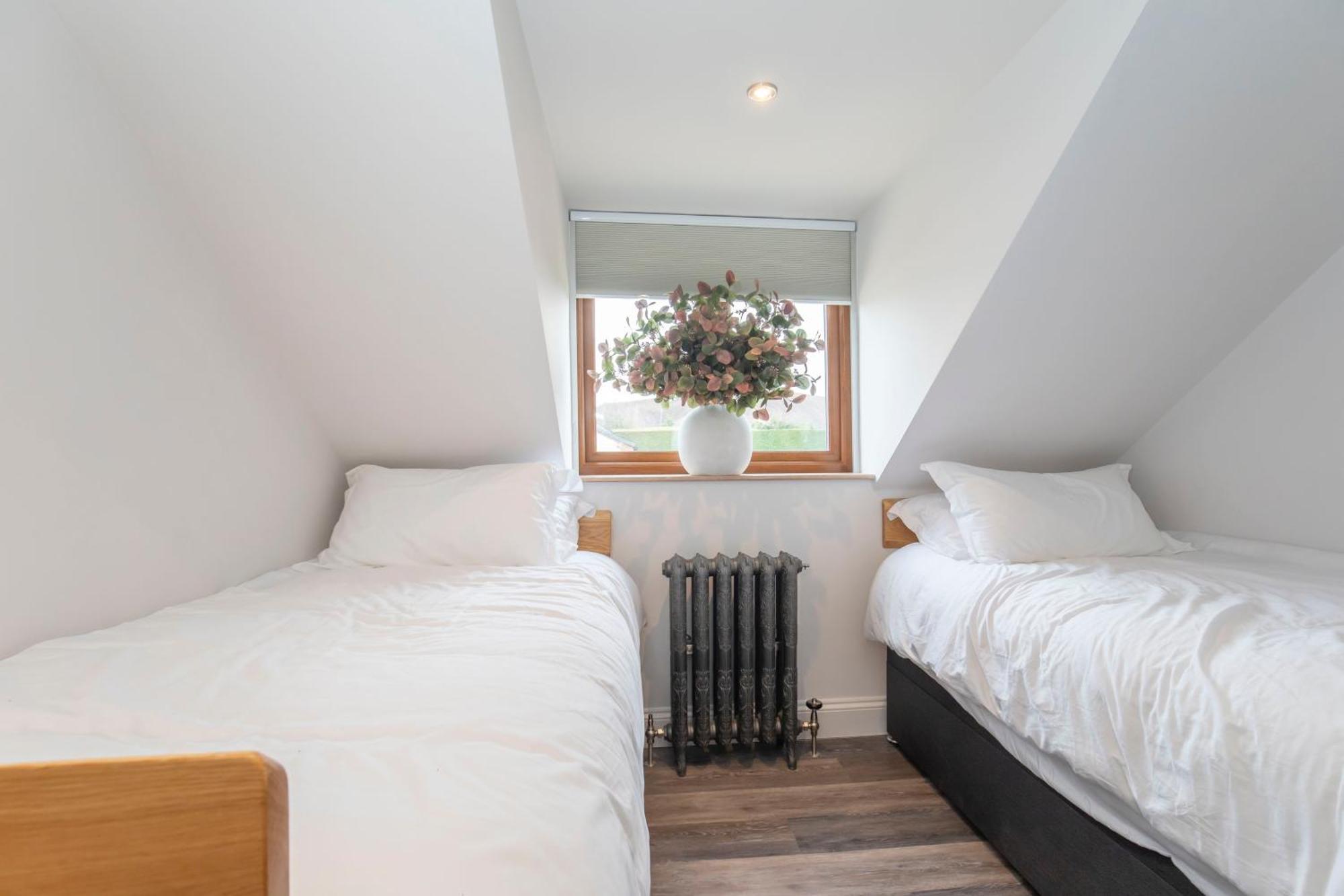 Stable Lodge - Boutique Bed & Breakfast Shurdington Exteriör bild